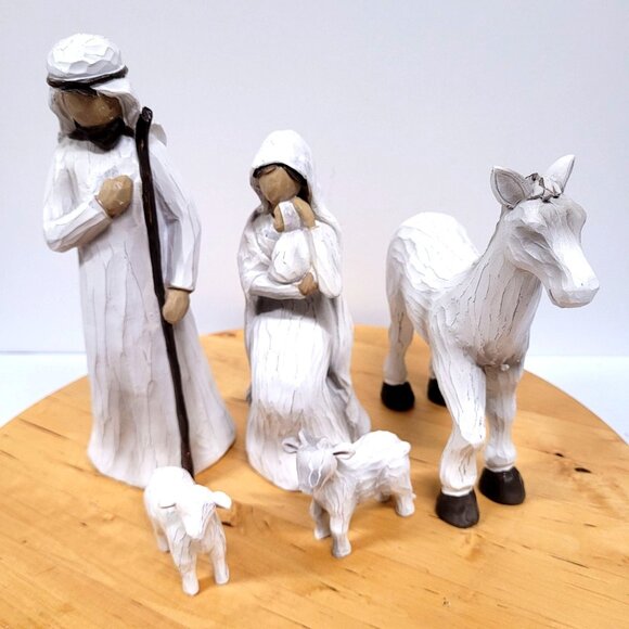Livewell Brand 5 Piece Nativity Set Sculpted Figurines Hand Painted Mary Joseph - Picture 1 of 7